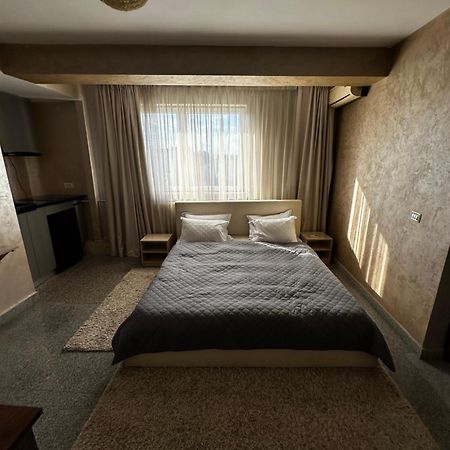 Central Residence Constanta Bagian luar foto