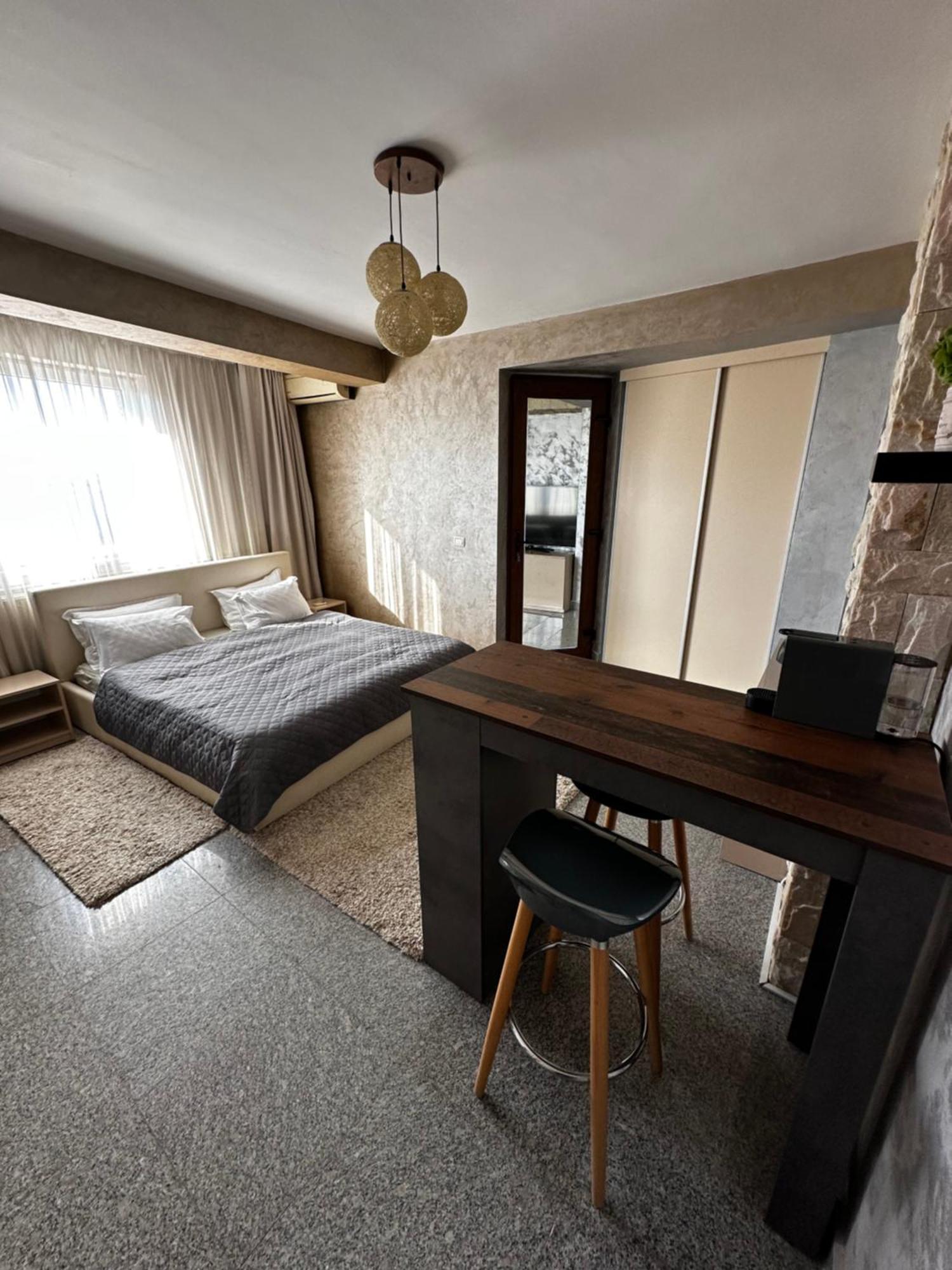 Central Residence Constanta Bagian luar foto