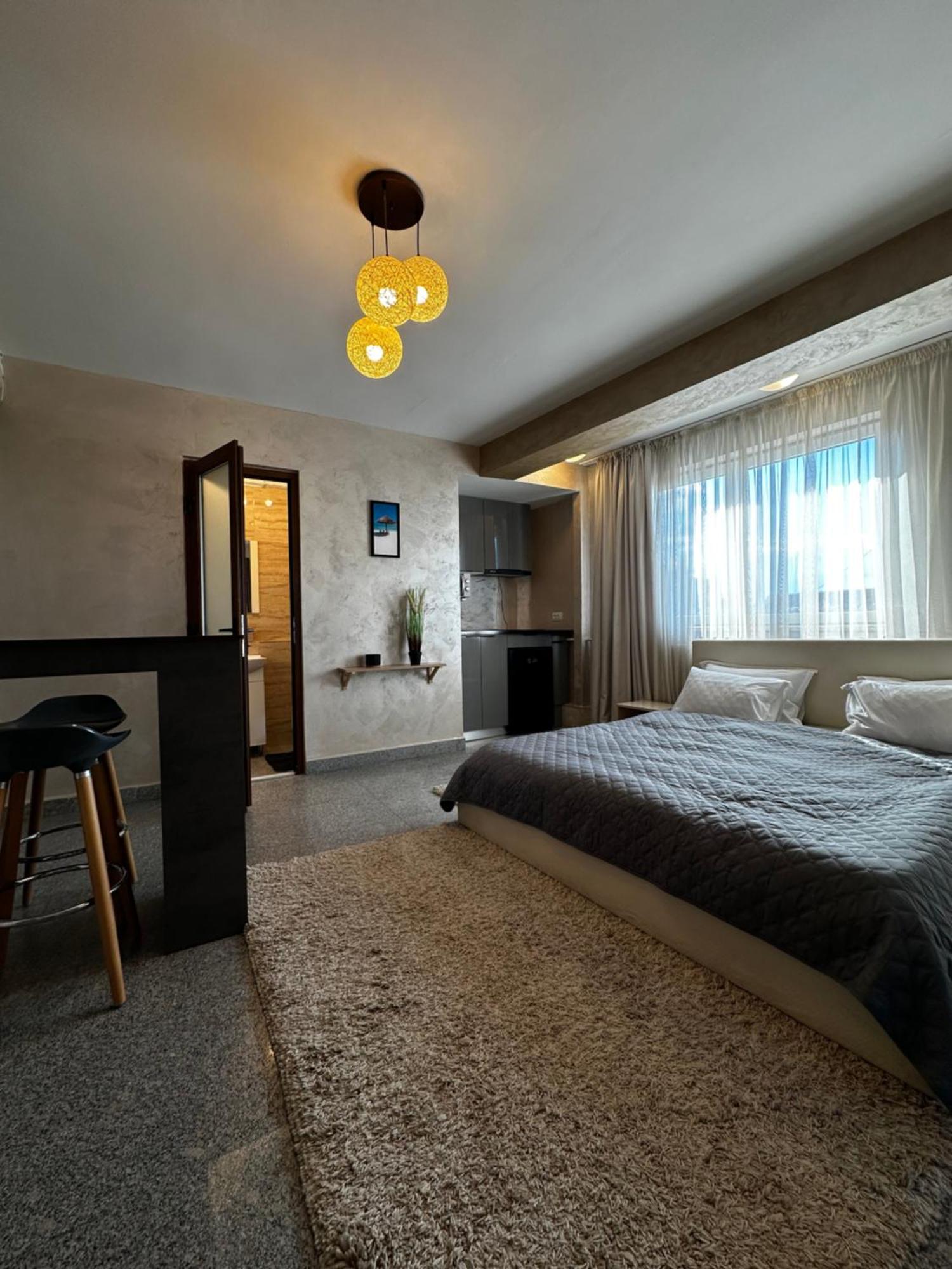 Central Residence Constanta Bagian luar foto