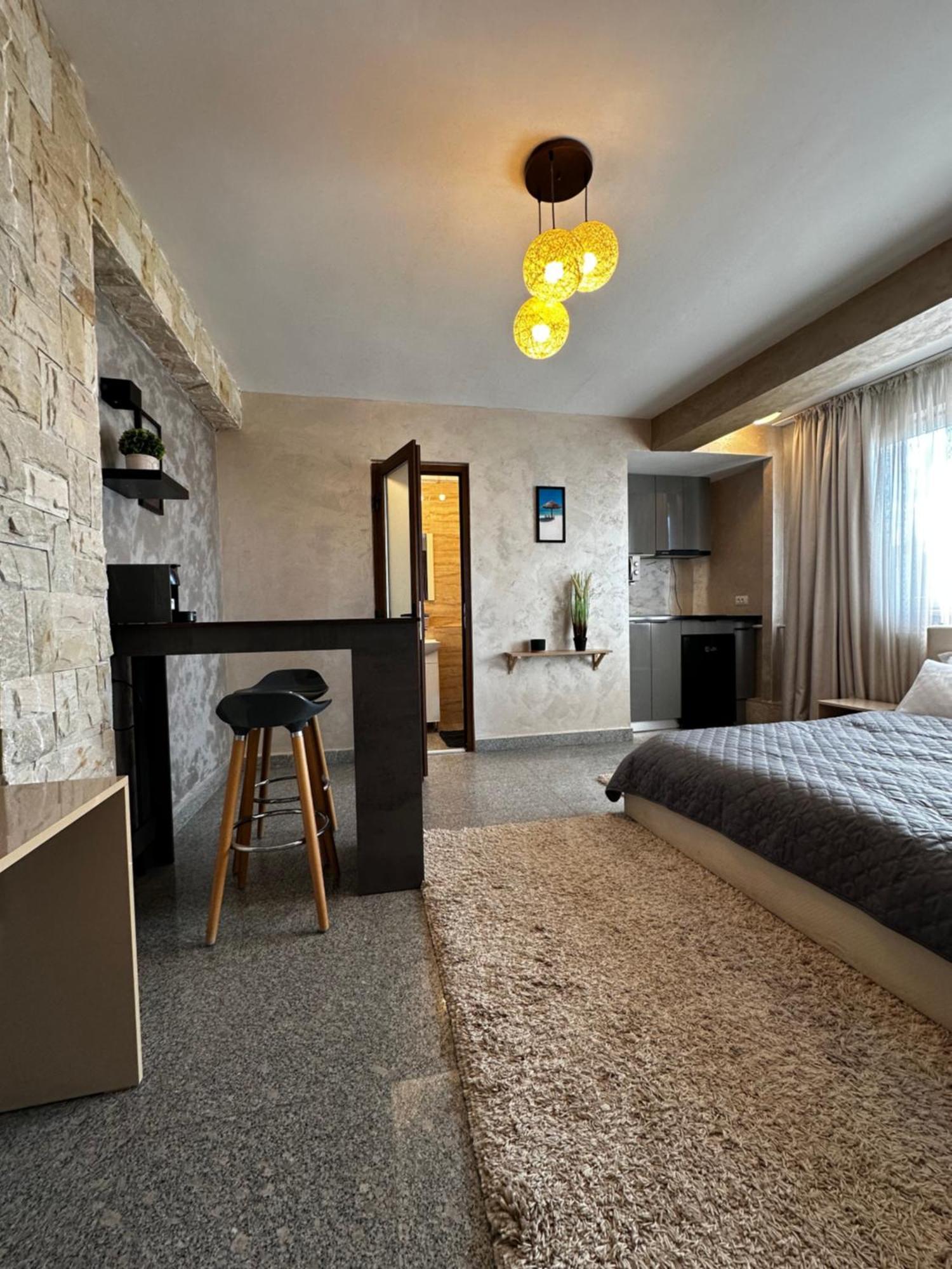 Central Residence Constanta Bagian luar foto