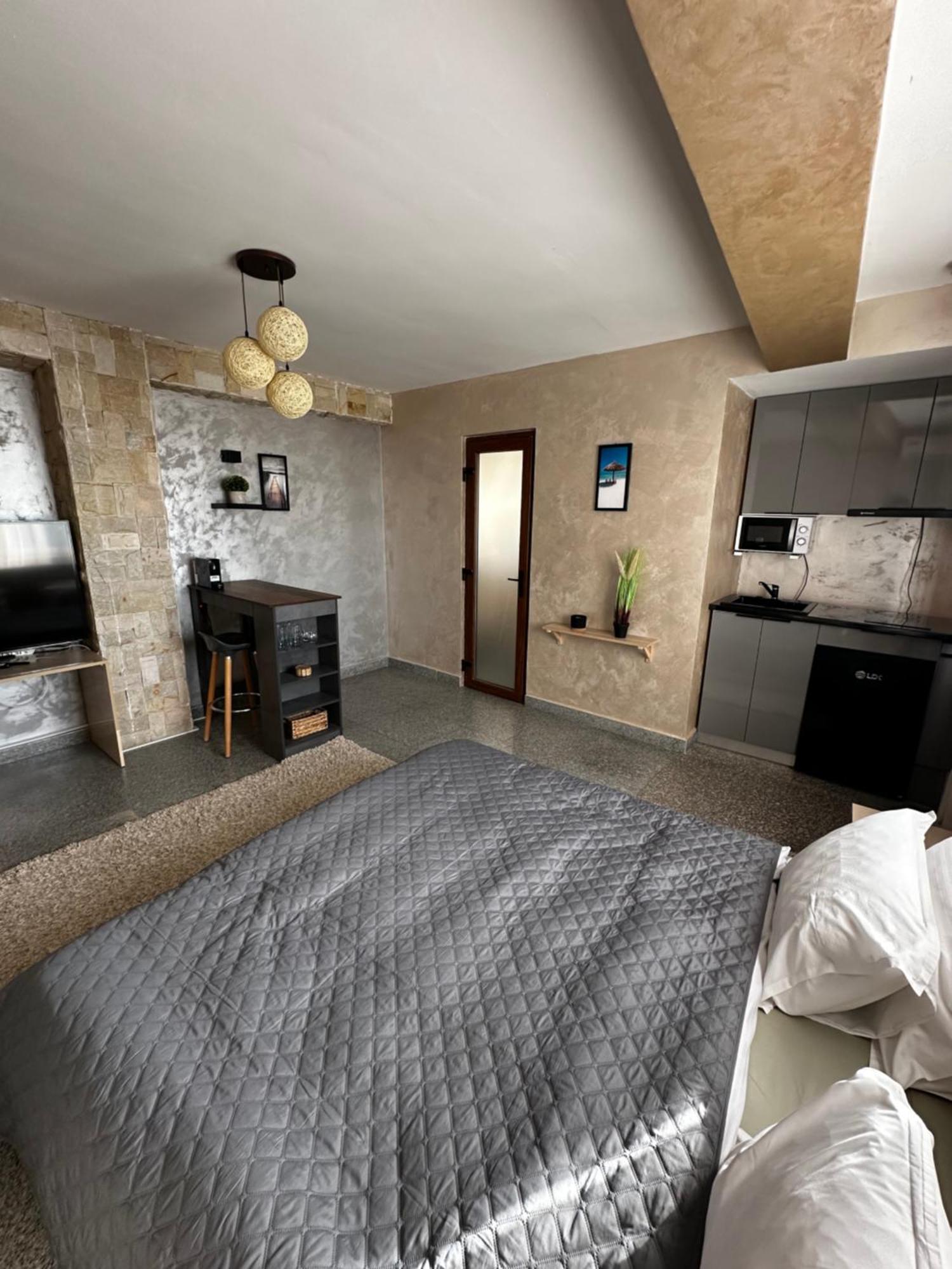 Central Residence Constanta Bagian luar foto